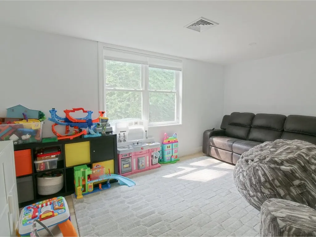 251 O'brien Farm Road South Burlington VT 05403