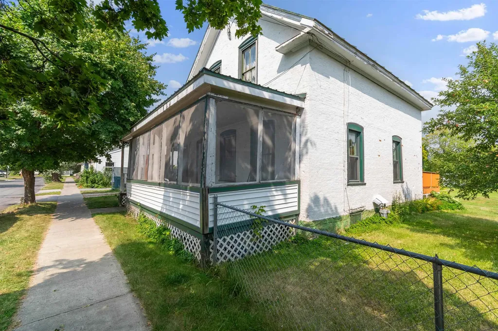 15 Spruce Street St. Albans City VT 05478