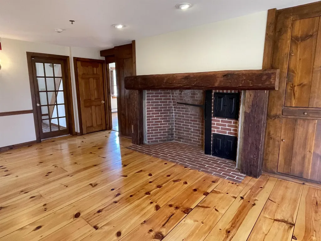 454 Main Street Fremont NH 03044