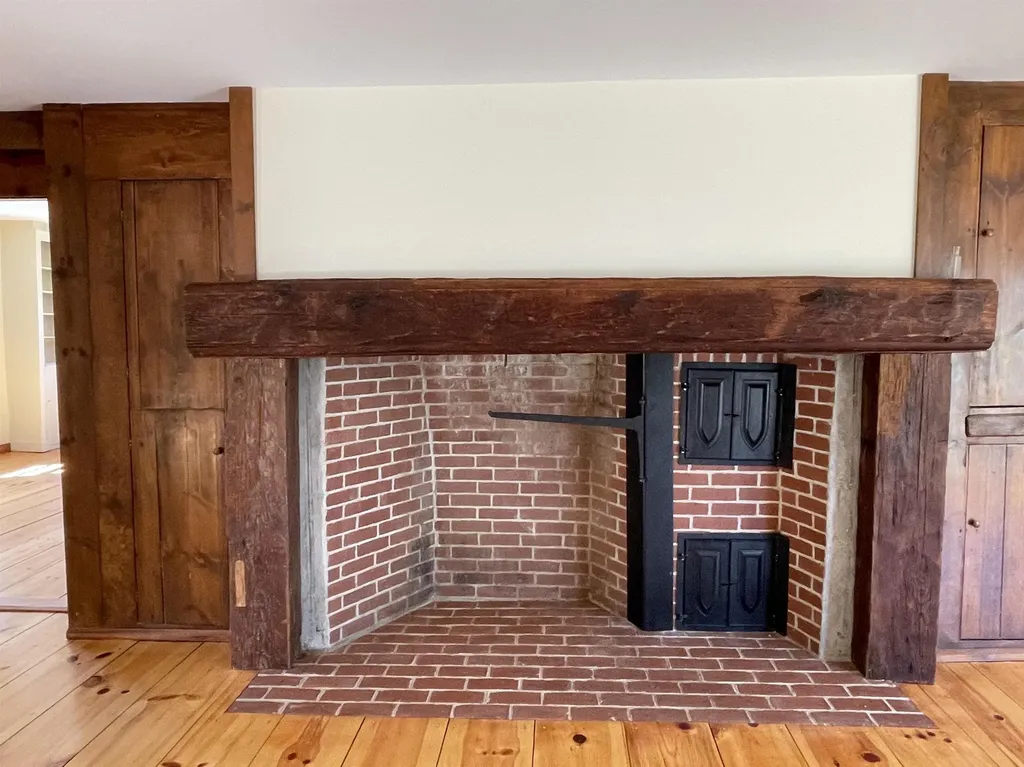 454 Main Street Fremont NH 03044