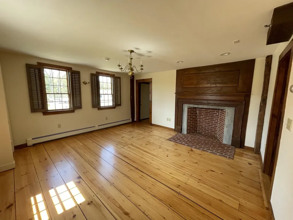 454 Main Street Fremont NH 03044