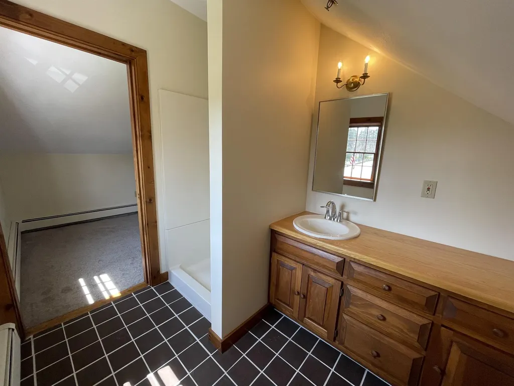 454 Main Street Fremont NH 03044