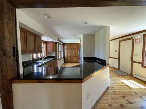 454 Main Street Fremont NH 03044