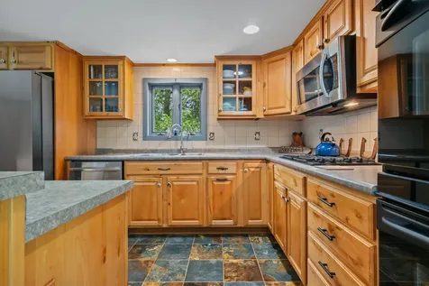 63 Mill Street Conway NH 03813