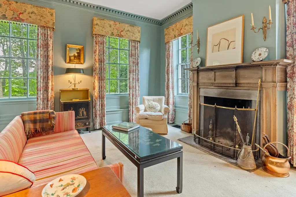 10 Bischoff Lane Hartland VT 05048