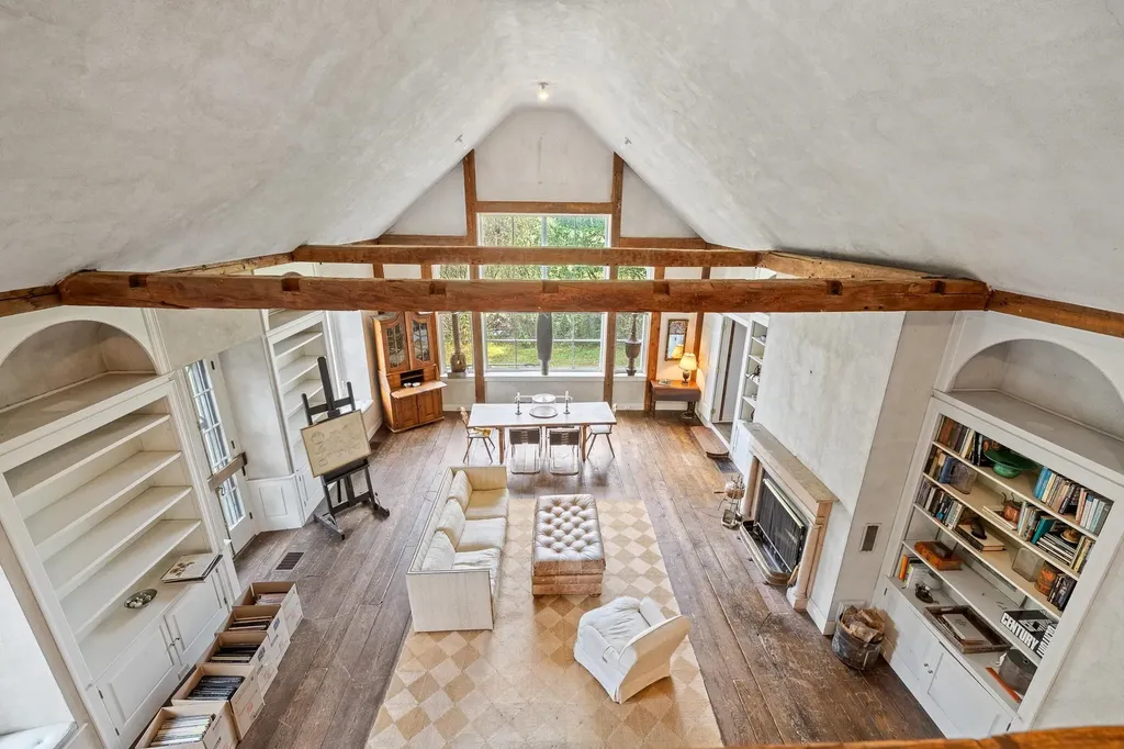 10 Bischoff Lane Hartland VT 05048