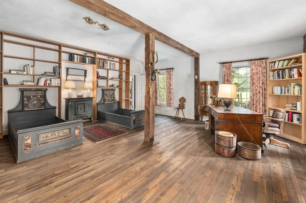 10 Bischoff Lane Hartland VT 05048