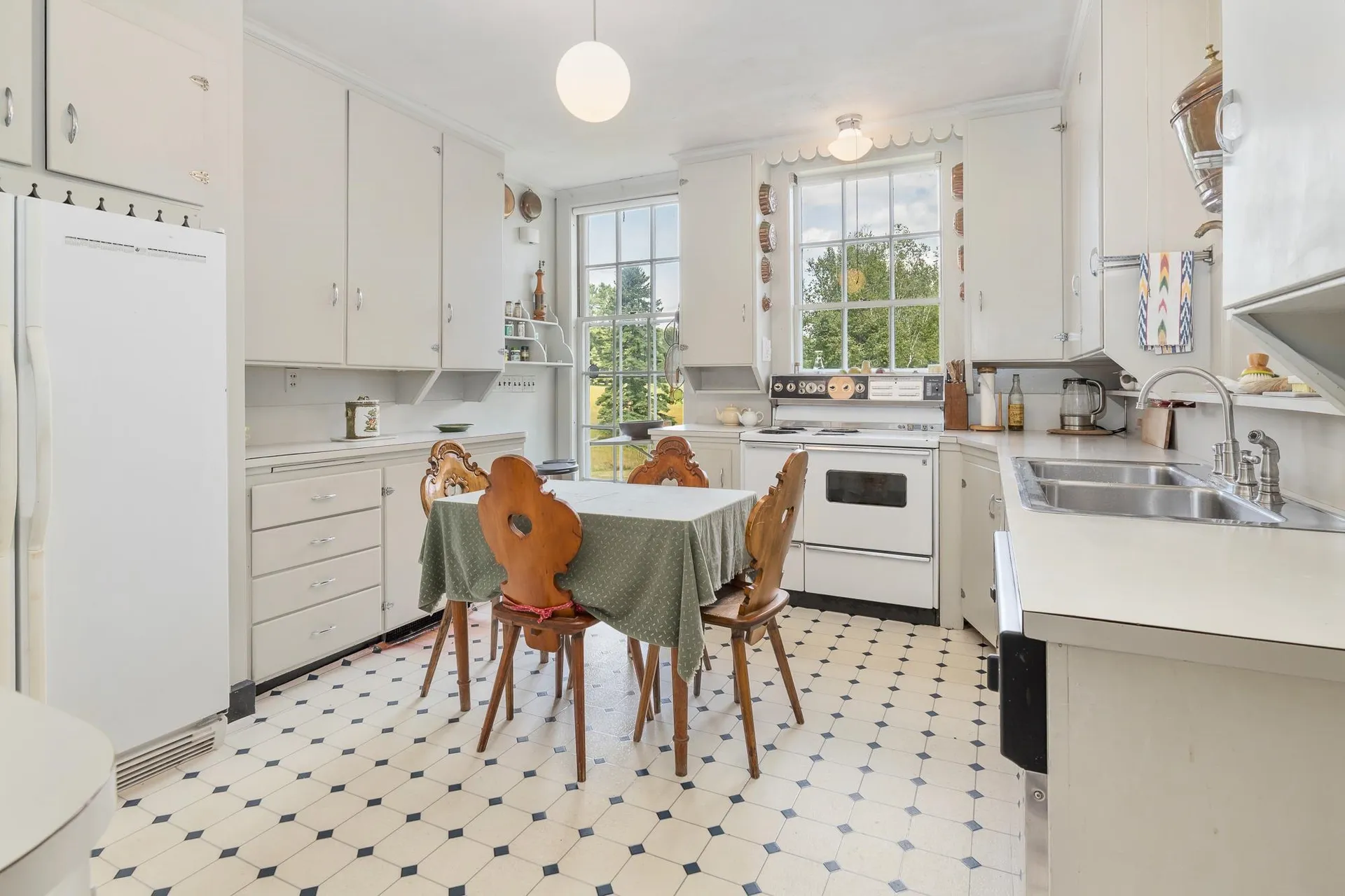 10 Bischoff Lane Hartland VT 05048