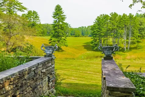 10 Bischoff Lane Hartland VT 05048