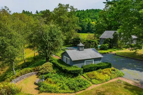 10 Bischoff Lane Hartland VT 05048