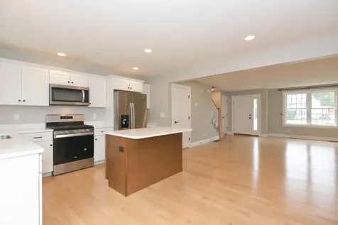 30 Brook Street Derry NH 03038