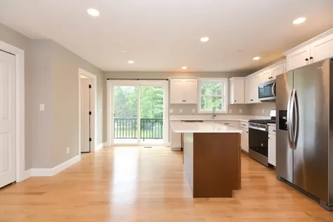 30 Brook Street Derry NH 03038