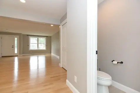 30 Brook Street Derry NH 03038