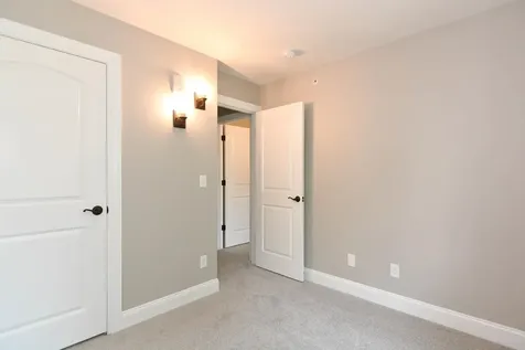 30 Brook Street Derry NH 03038