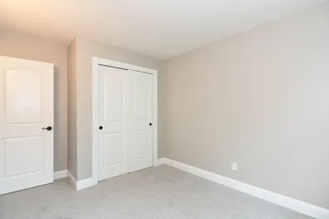 30 Brook Street Derry NH 03038