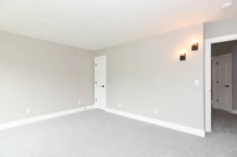 30 Brook Street Derry NH 03038