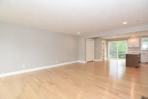 30 Brook Street Derry NH 03038