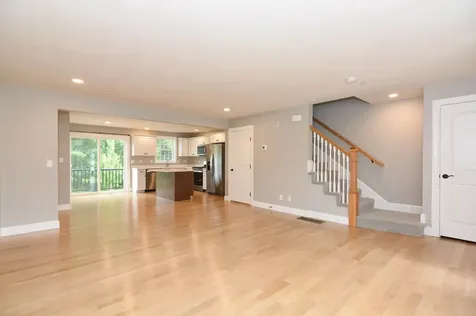 30 Brook Street Derry NH 03038