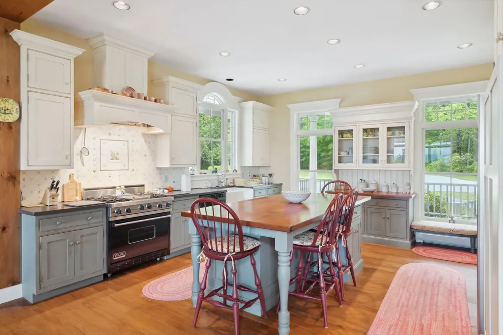 265 Route 123 Sharon NH 03458