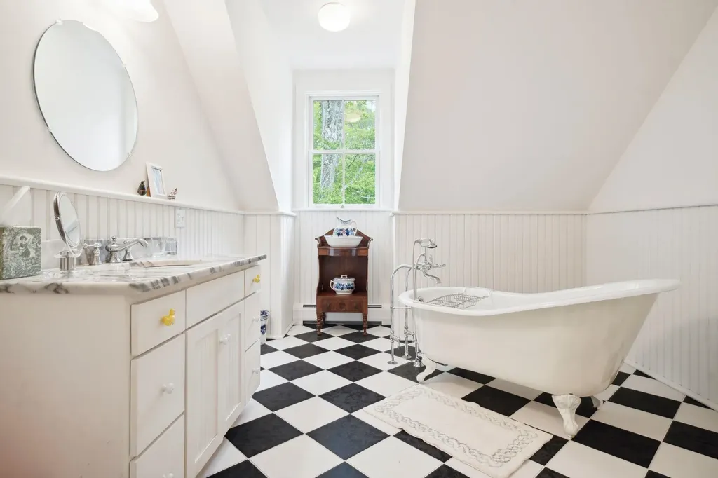 265 Route 123 Sharon NH 03458