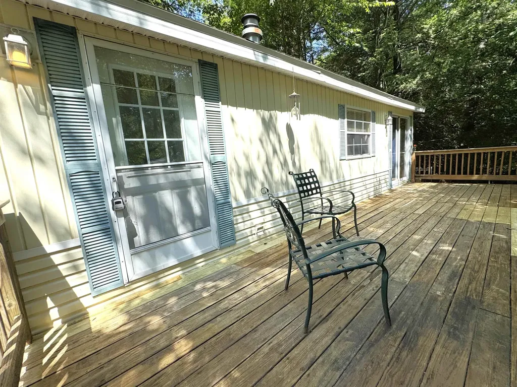2 Pammy Lane Danville NH 03819