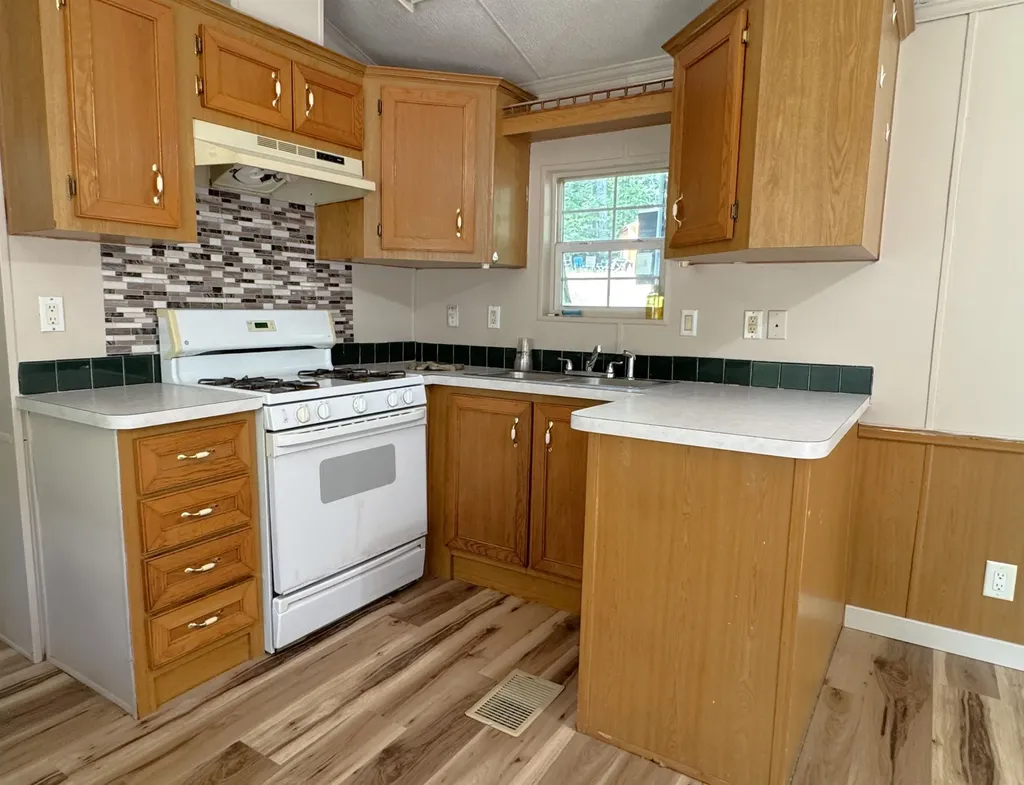 2 Pammy Lane Danville NH 03819