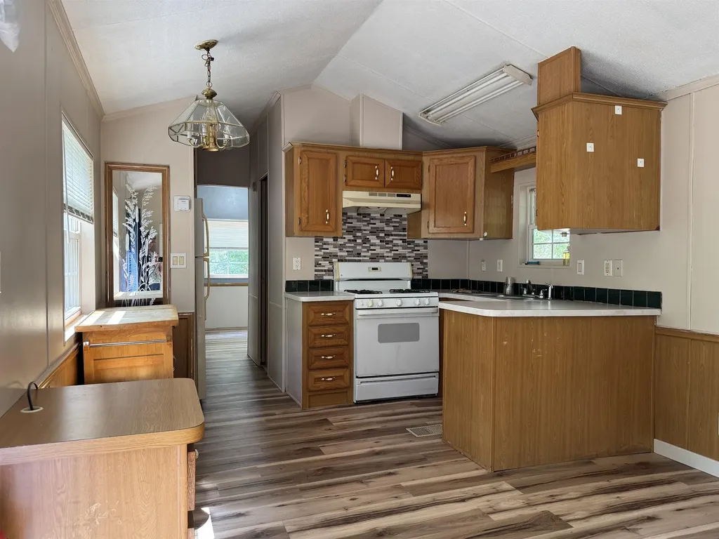 2 Pammy Lane Danville NH 03819
