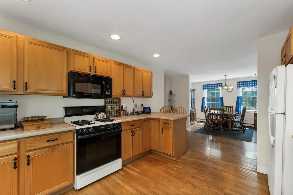 39 Winnipesaukee Drive Wolfeboro NH 03894