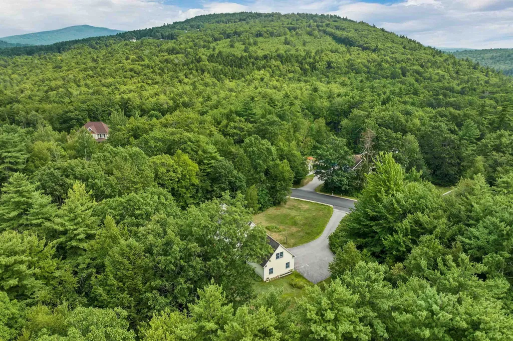 39 Winnipesaukee Drive Wolfeboro NH 03894