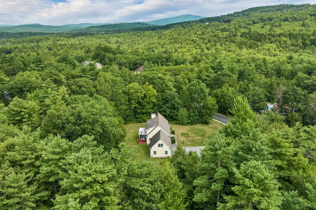 39 Winnipesaukee Drive Wolfeboro NH 03894