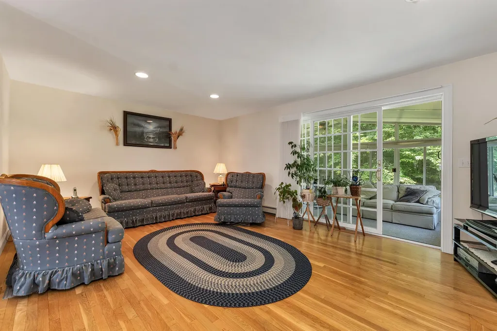 39 Winnipesaukee Drive Wolfeboro NH 03894