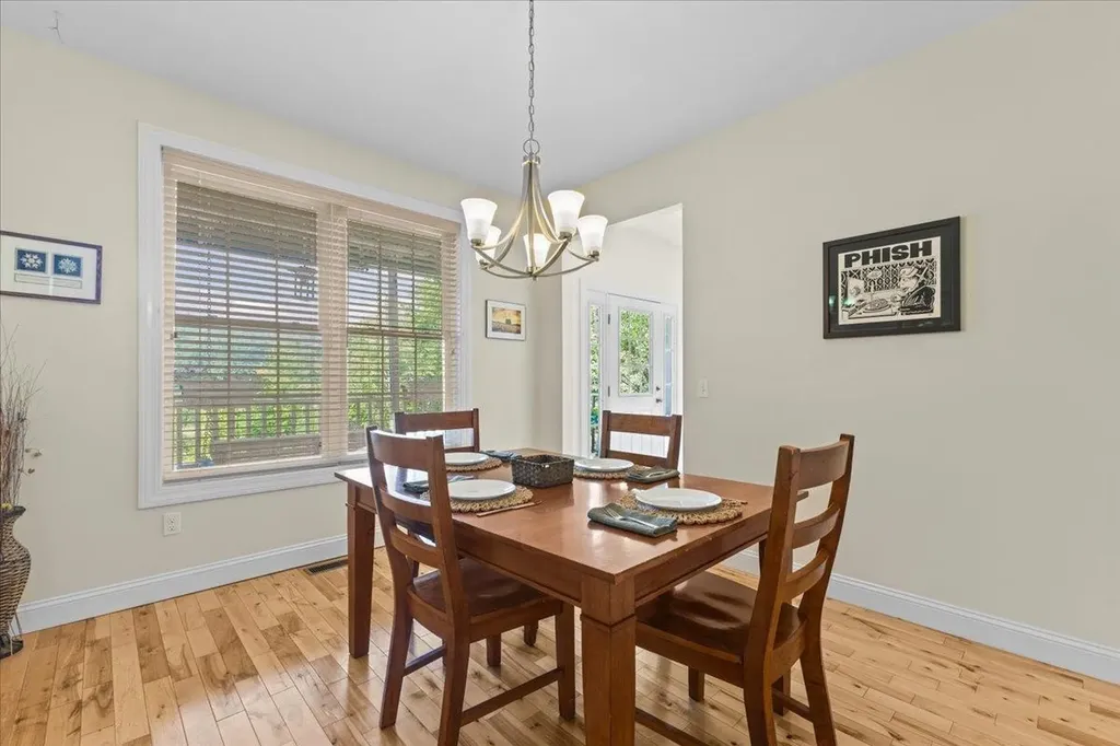 12 Goodrich Lane Essex VT 05452