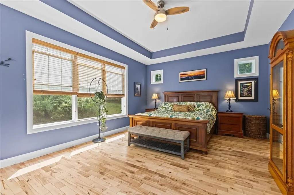 12 Goodrich Lane Essex VT 05452