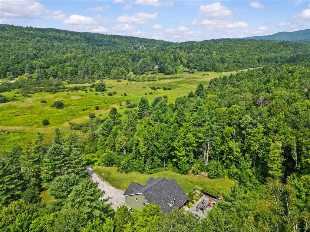 12 Goodrich Lane Essex VT 05452