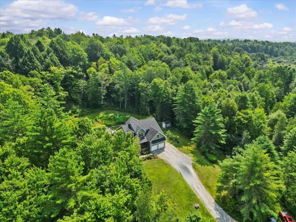 12 Goodrich Lane Essex VT 05452