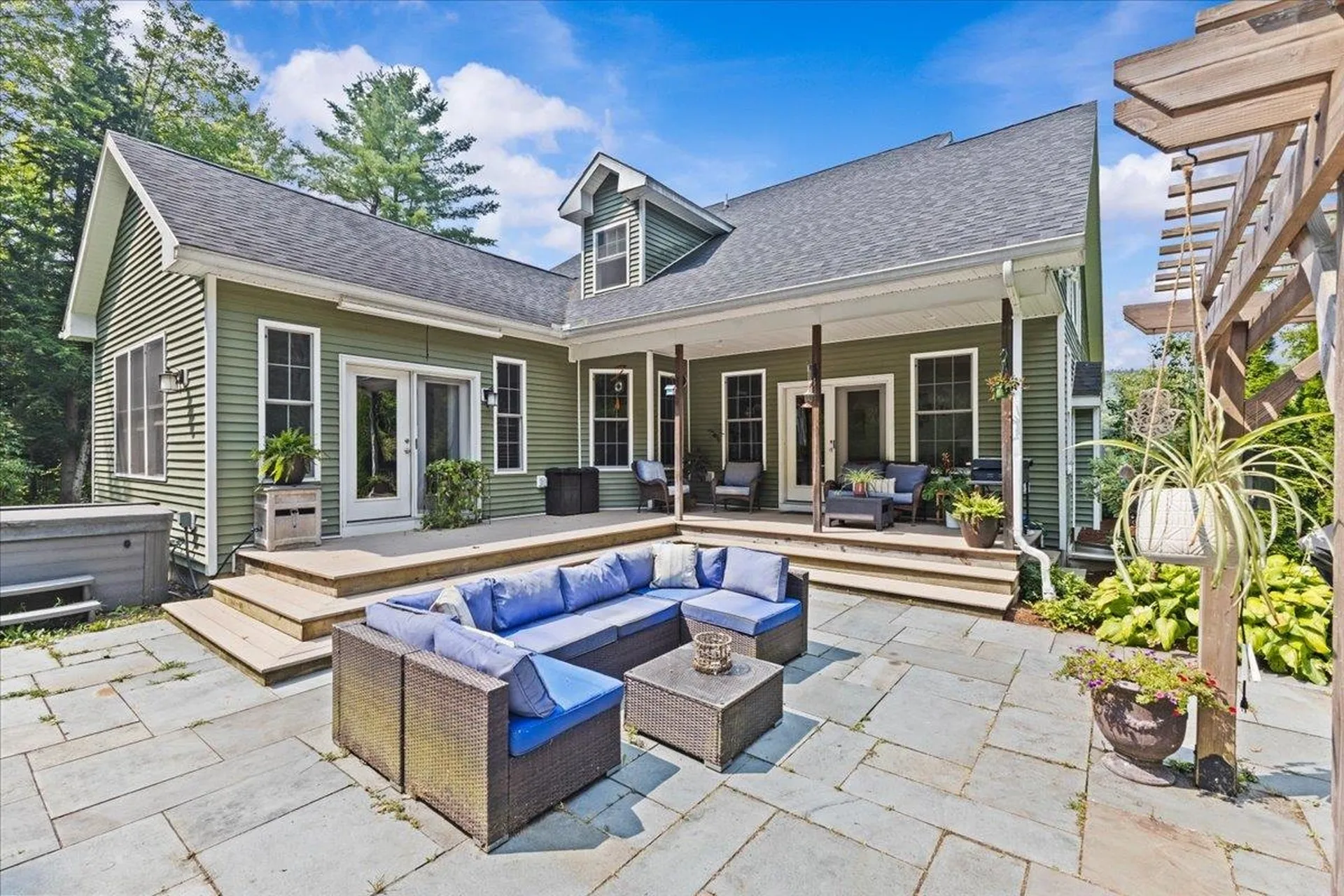 12 Goodrich Lane Essex VT 05452