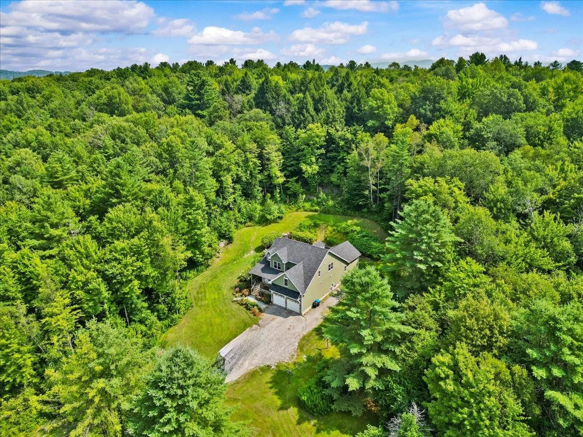 12 Goodrich Lane Essex VT 05452