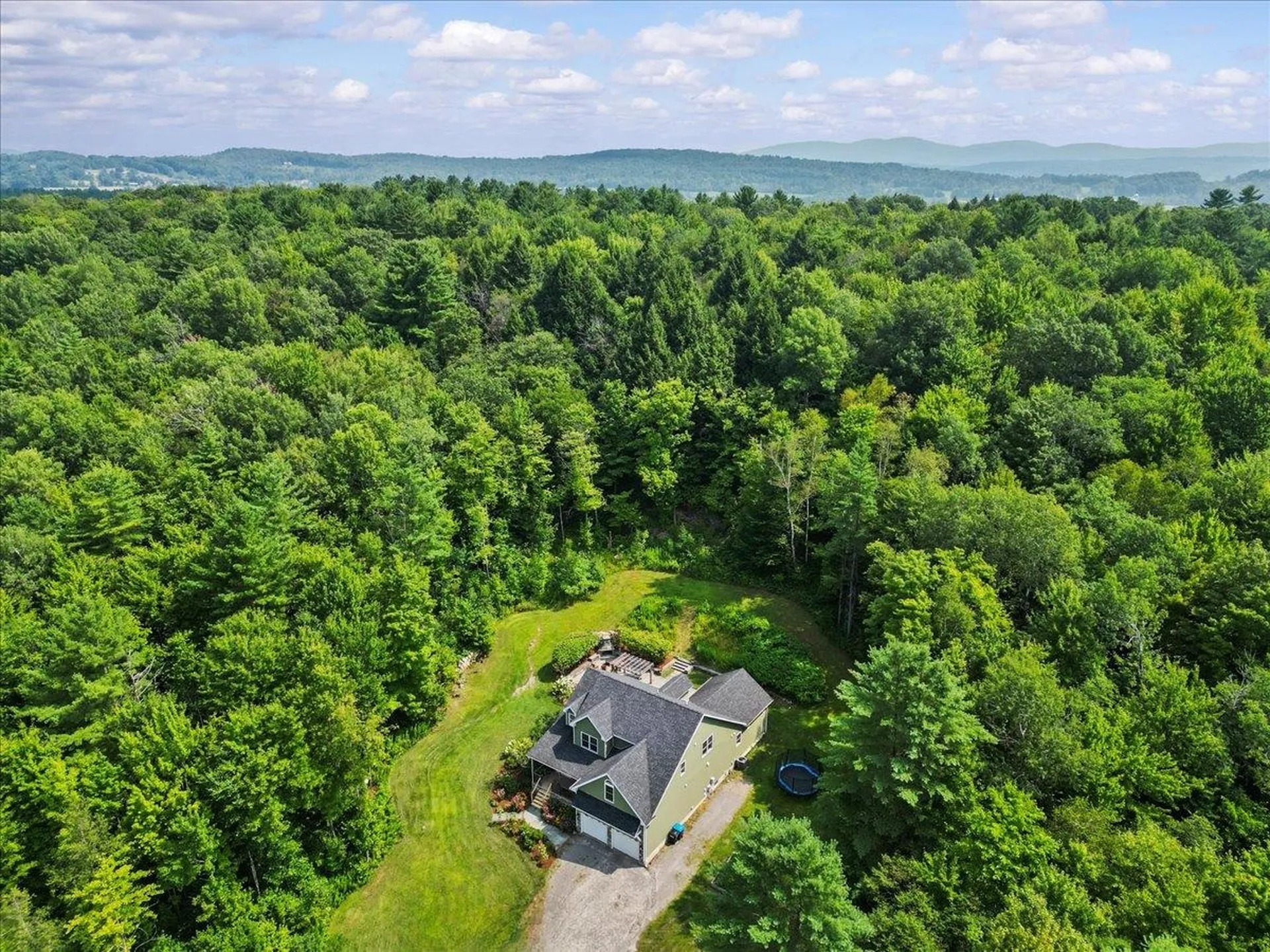 12 Goodrich Lane Essex VT 05452