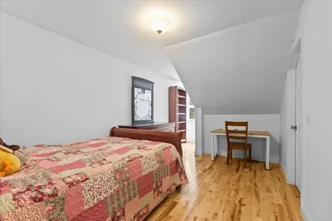 12 Goodrich Lane Essex VT 05452