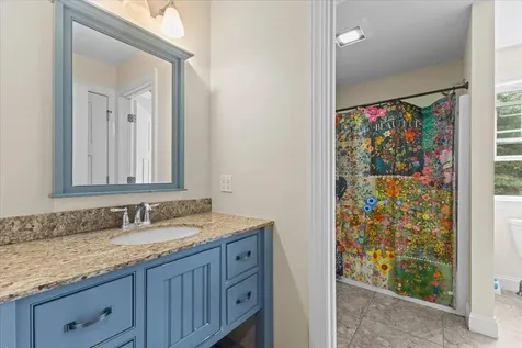 12 Goodrich Lane Essex VT 05452