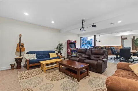 12 Goodrich Lane Essex VT 05452