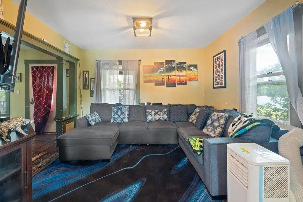 111 Glass Street Pembroke NH 03275