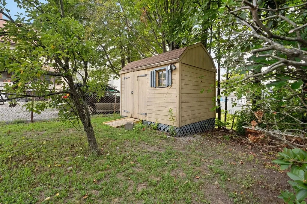 111 Glass Street Pembroke NH 03275