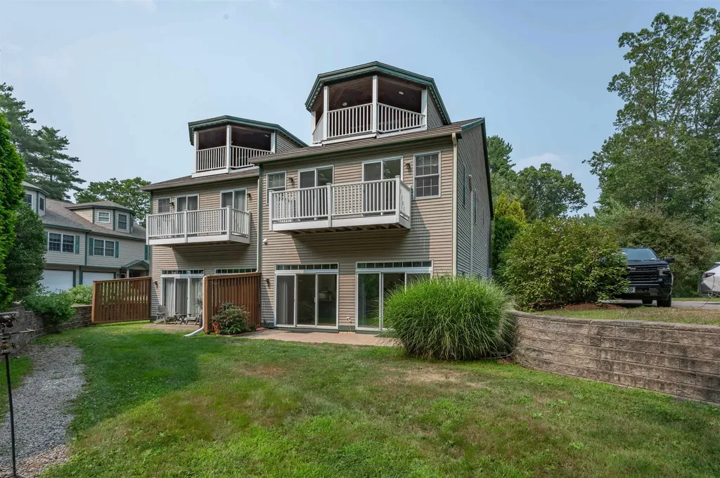 59 Clearwater Drive Dover NH 03820