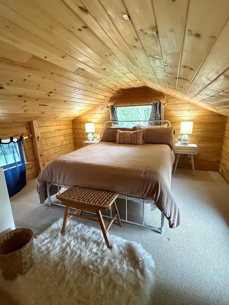 880 Lakeview Drive North Hero VT 05474