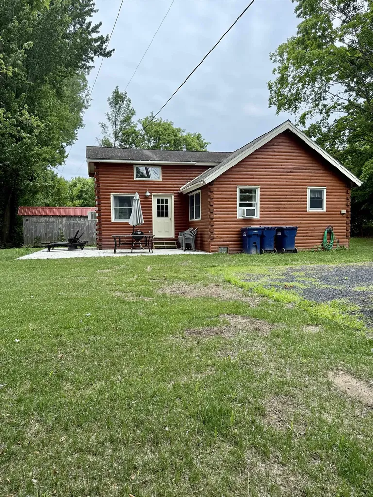 880 Lakeview Drive North Hero VT 05474