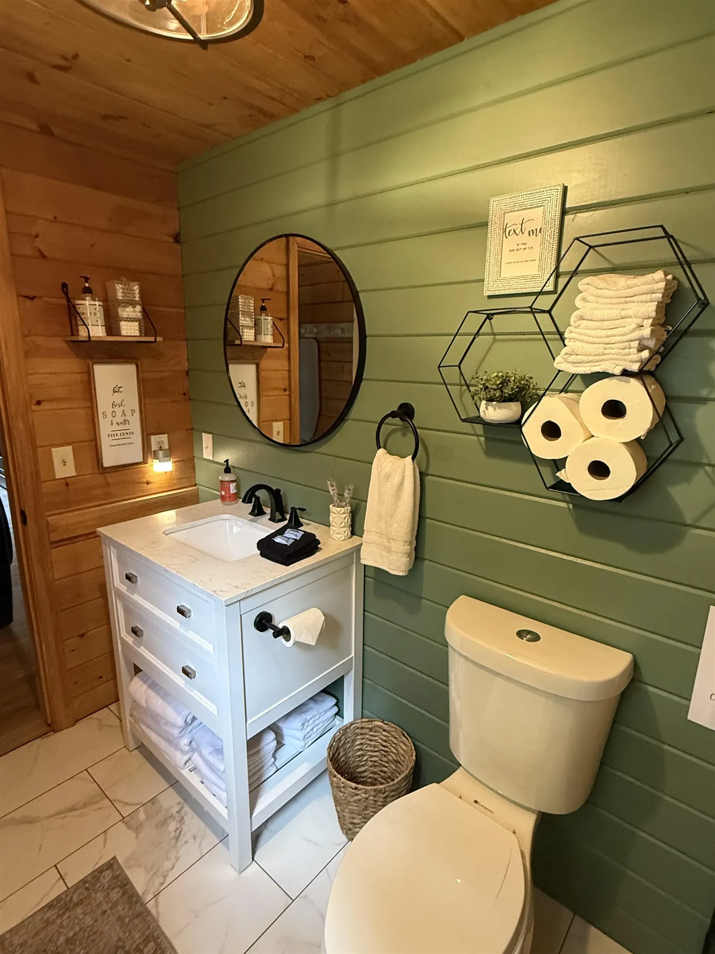 880 Lakeview Drive North Hero VT 05474