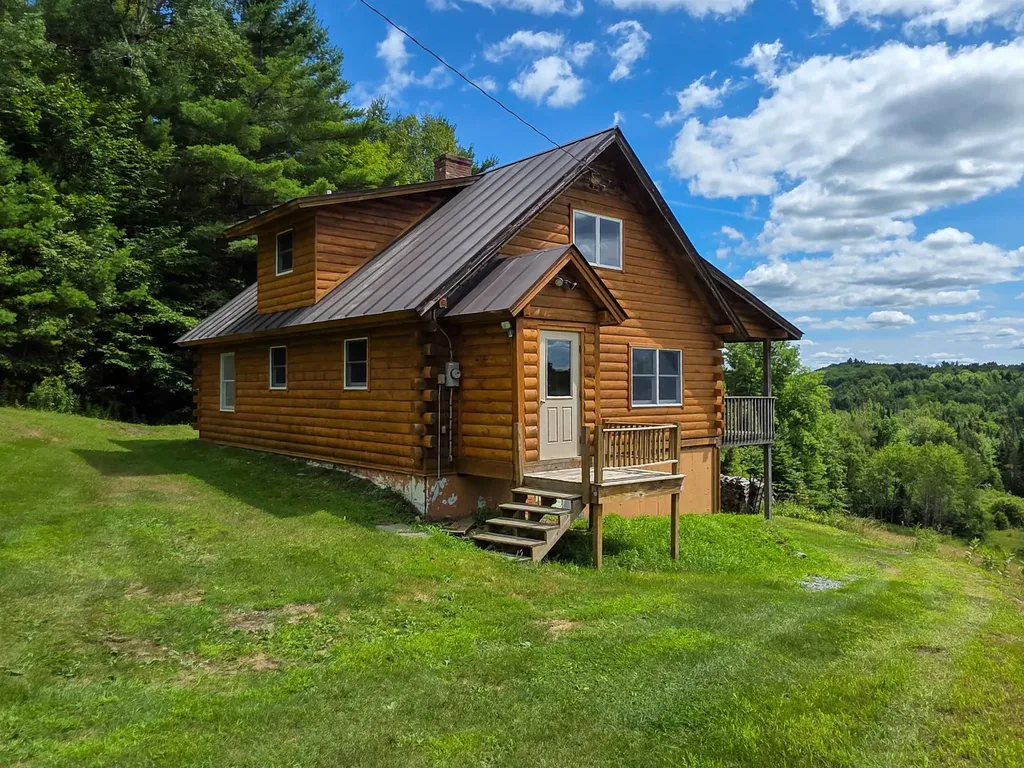 411 Gilfillan Road Ryegate VT 05042