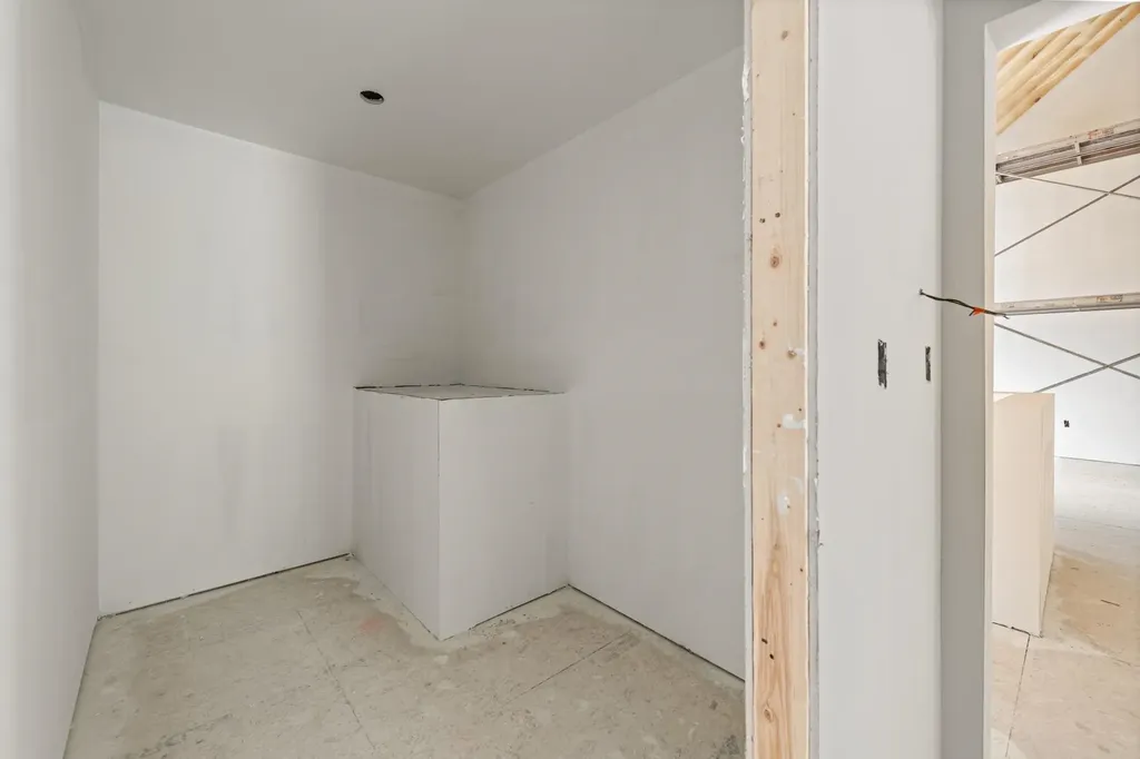 462 Coolidge Woods Road New Hampton NH 03256