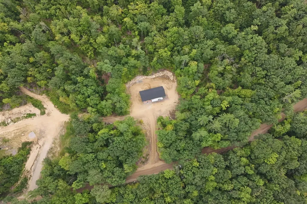 462 Coolidge Woods Road New Hampton NH 03256